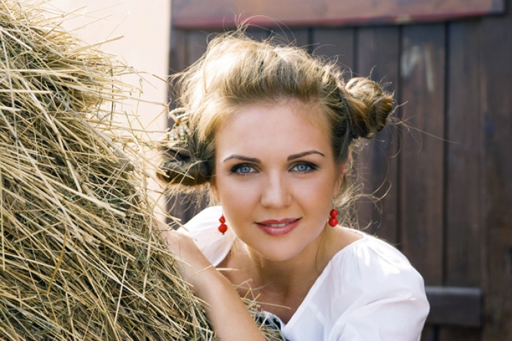 Певица Марина Девятова